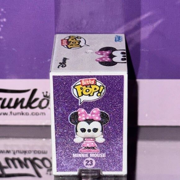 Funko: Minnie Mouse #23 Bitty Pop! from Disney Mickey & Friends Series - Picture 4 of 9